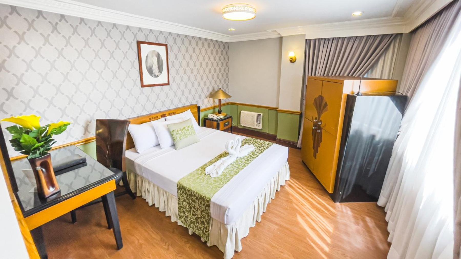 Miramar Hotel Manila Dış mekan fotoğraf
